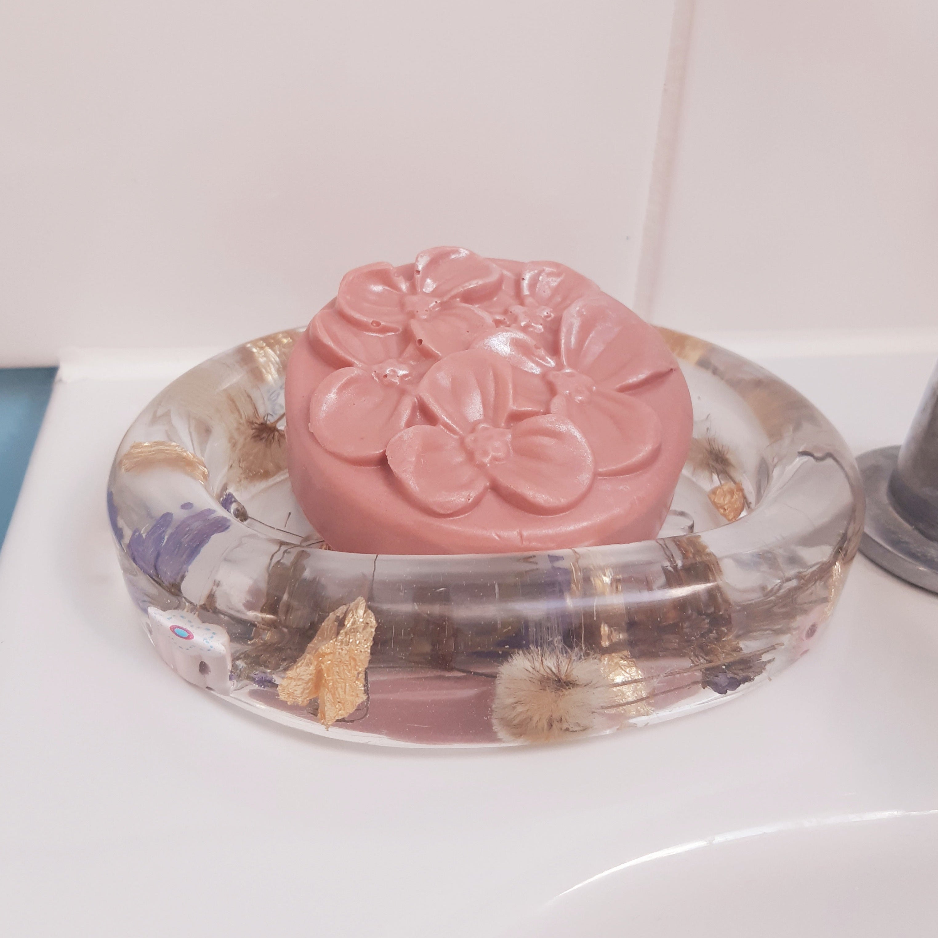 Handmade Resin Soap Dish - Natural Flower Bathroom Décor Tray
